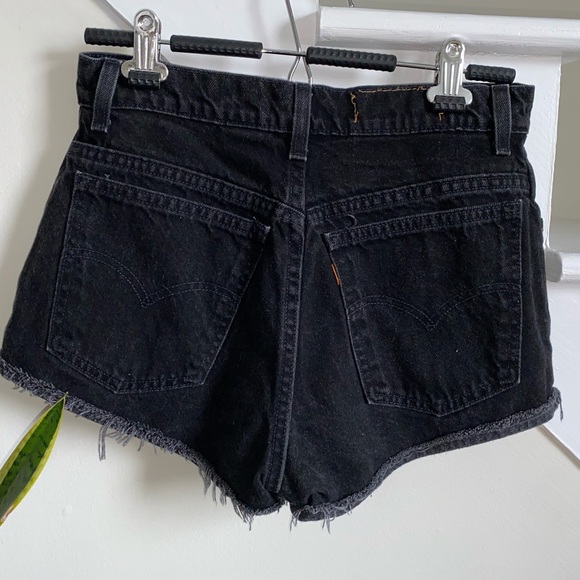 Levi’s Black Denim Shorts - Picture 2 of 6